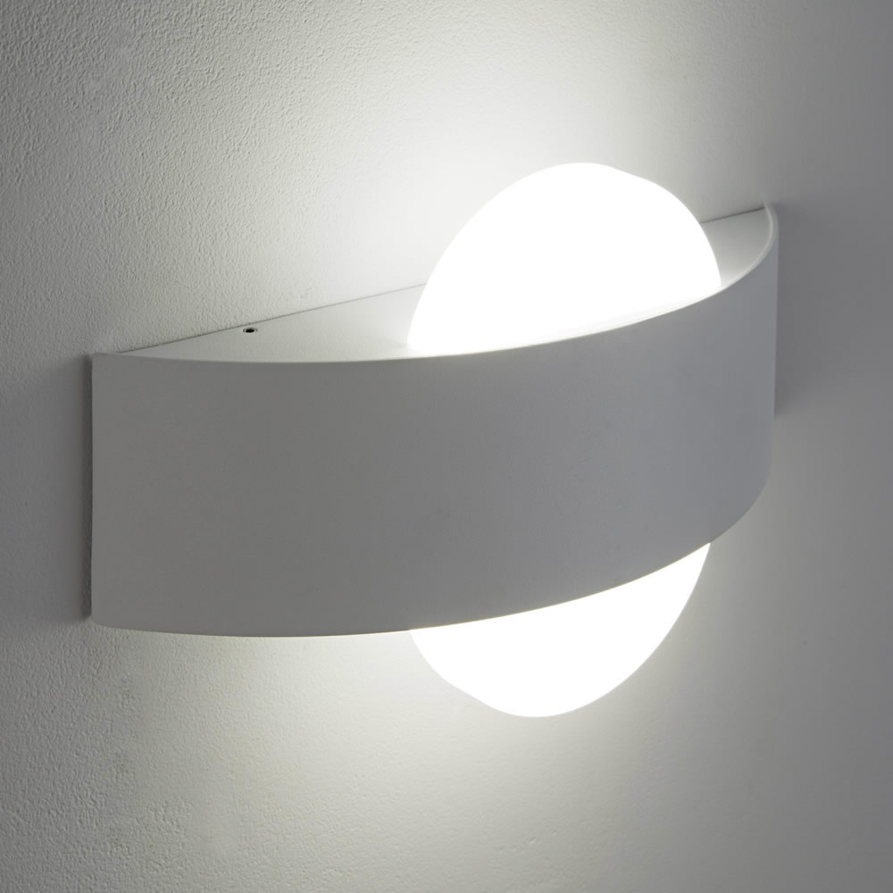 Biard Aqua Round LED Wall Light - White