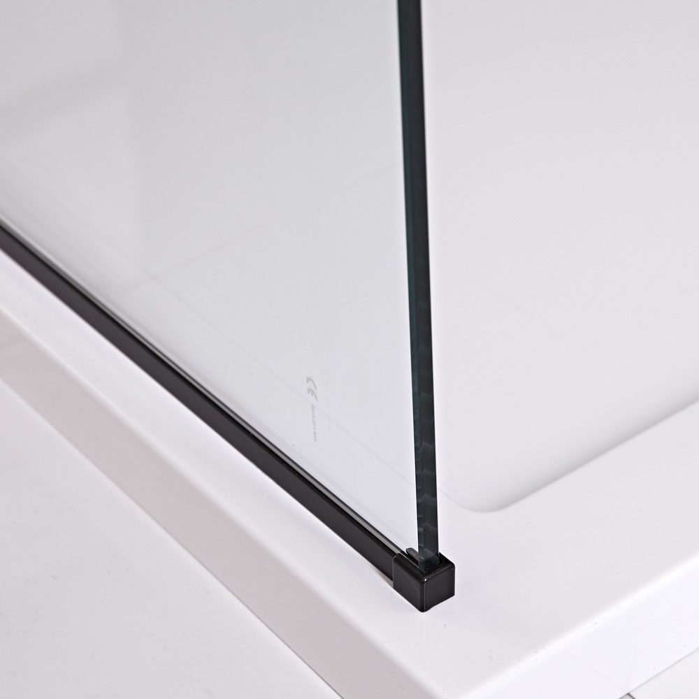 Milano Nero Floor Channel - Black