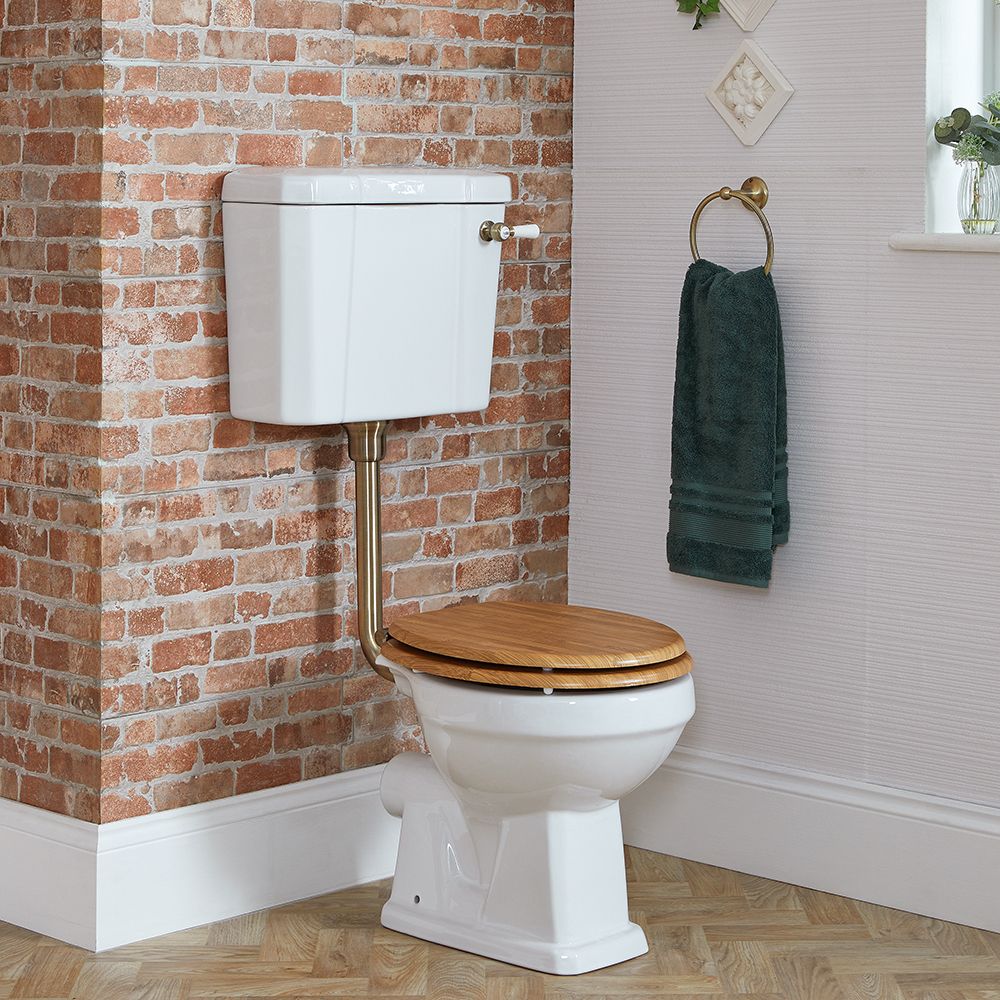 Milano Richmond - Traditional Comfort Height Low Level Toilet with Cistern and Oak Seat - Brushed Gold