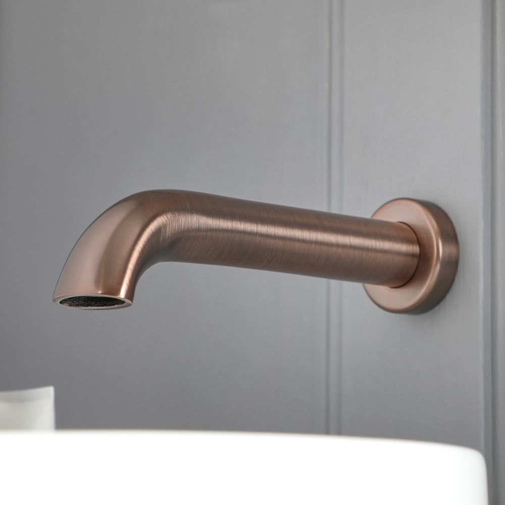 Milano Elizabeth - Traditional Wall Mounted Basin Spout - Oil Rubbed Bronze