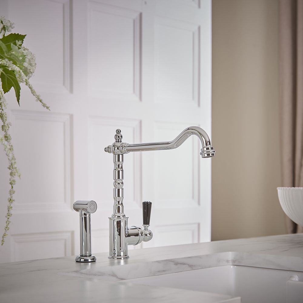 Milano Elizabeth - Single Lever Classic Kitchen Mixer Tap with Pull-Out Spray - Chrome and Black