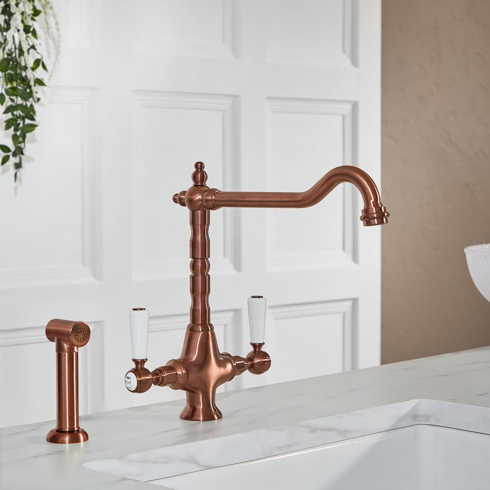 Milano Elizabeth - Classic Kitchen Mixer Tap with Pull-Out Spray - Brushed Copper