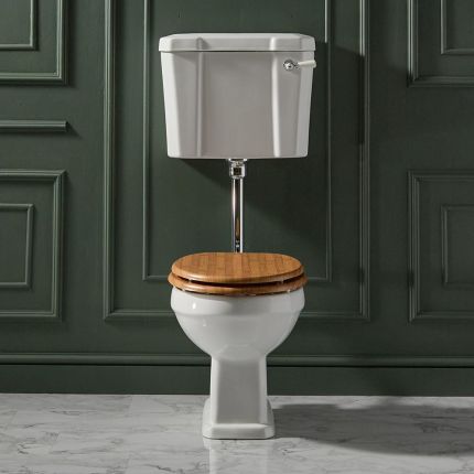 Milano Richmond - Traditional Low Level Toilet with Cistern - Choice of Flush Kit Finish and Seat