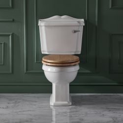 Milano Windsor - Traditional Toilet Pan with Cistern and Warm Oak Seat