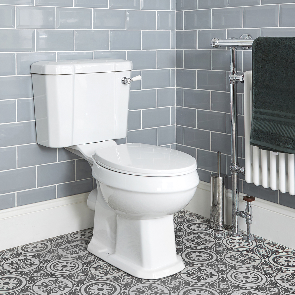 Milano Richmond - White Traditional Close Coupled Toilet with Cistern and Soft Close Seat