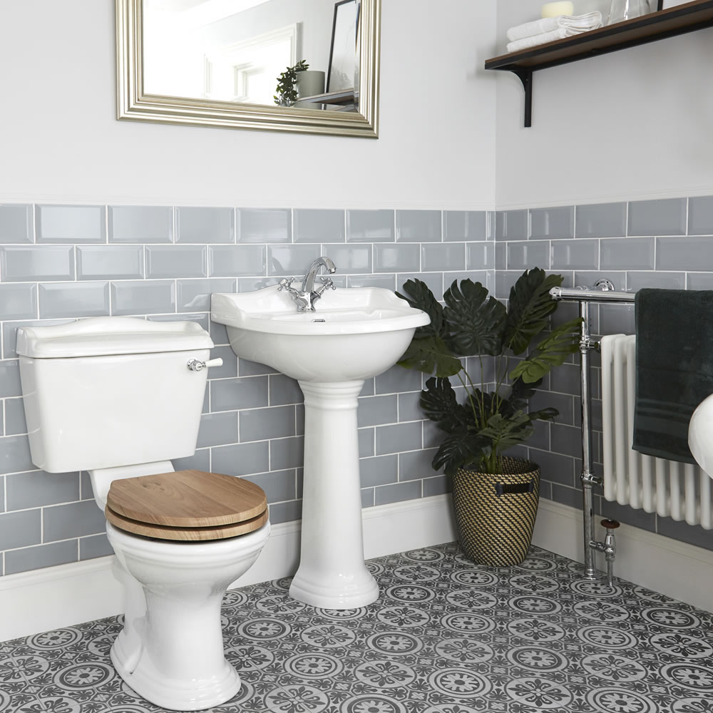 Milano Towneley - Traditional Close Coupled Toilet and Pedestal Basin Set